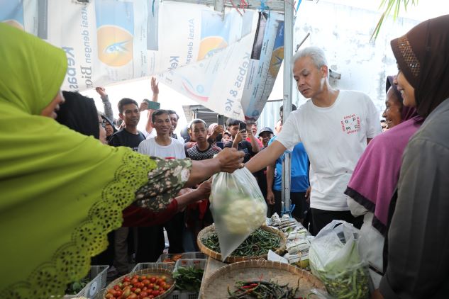 DI PASAR BOYOLALI, GANJAR AKAN BUAT KREDIT BUNGA RINGAN KHUSUS PEDAGANG