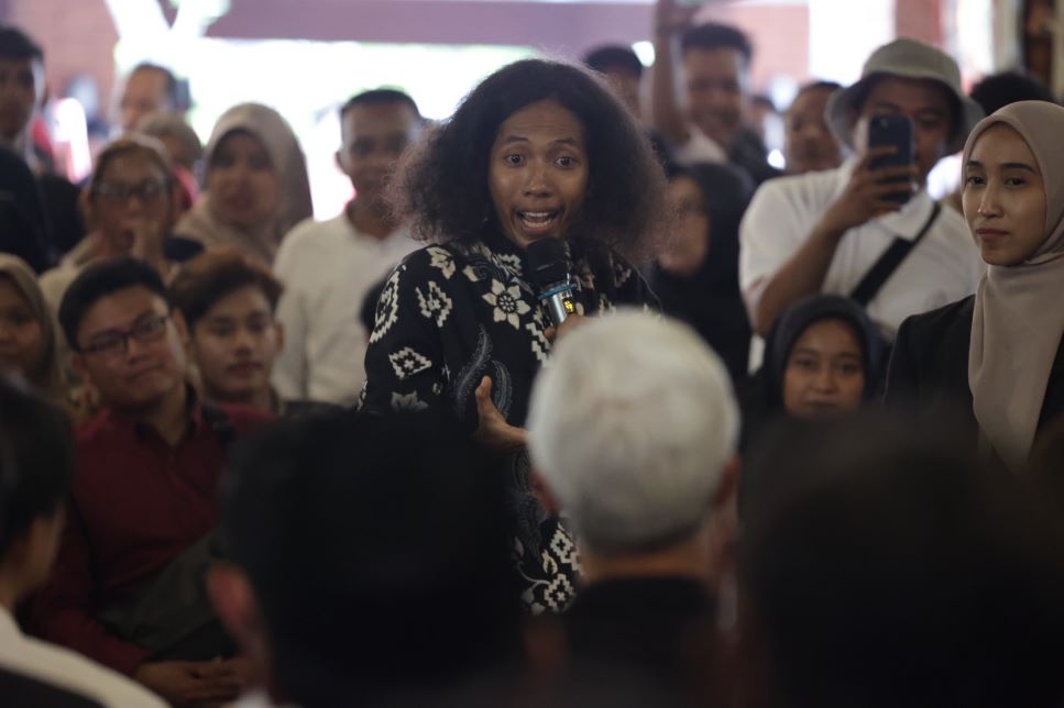 BACA PUISI WIJI THUKUL, ANAK MUDA JEPARA MINTA GANJAR TUNTASKAN PELANGGARAN HAM