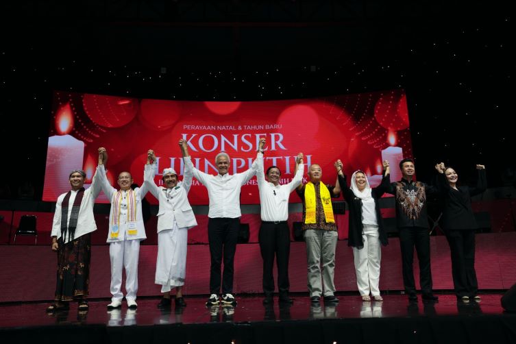 INI PESAN PERSATUAN GANJAR DI PERAYAAN NATARU KONSER LILIN PUTIH 