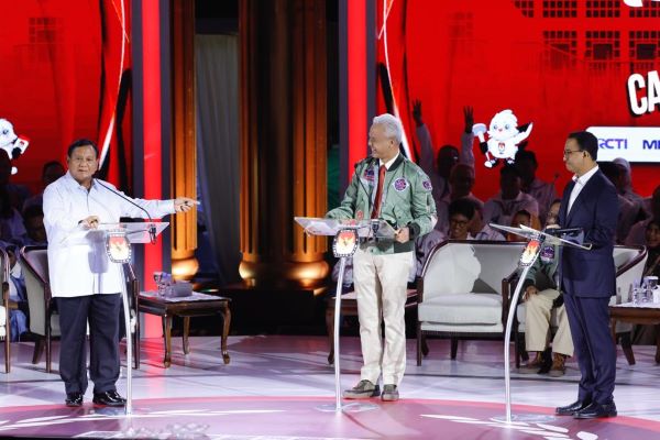 DEBAT CAPRES, PRABOWO BERKALI-KALI PUJI GANJAR