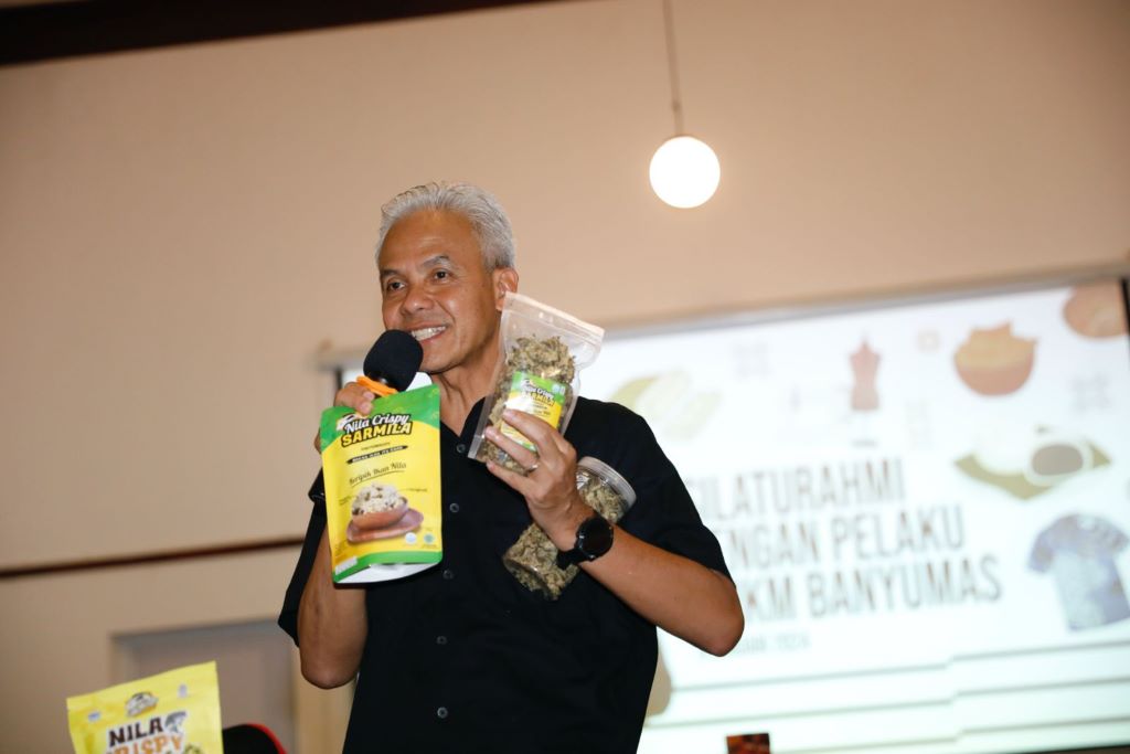 LARISNYA NILA CRISPY BANYUMAS BUKTI SUKSES PROGRAM UMKM GANJAR