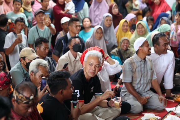 GANJAR JANJI JAMIN KESELAMATAN KERJA DAN KESEHATAN PENDERES KELAPA