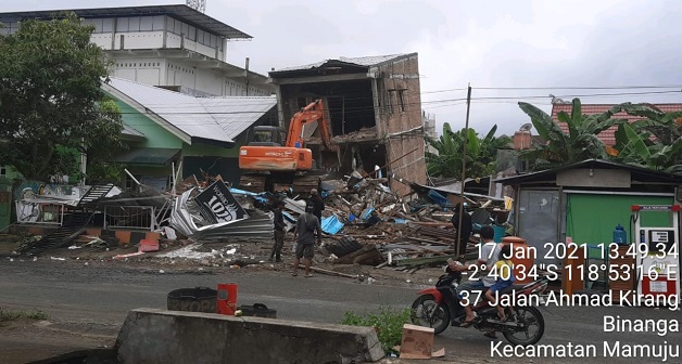 19.000 LEBIH WARGA MENGUNGSI AKIBAT GEMPA SULBAR