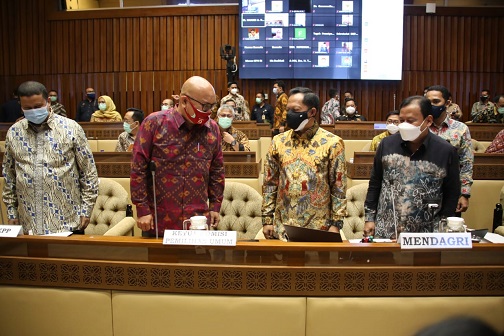 DALAM DAN LUAR NEGERI AKUI SUKSES PILKADA SERENTAK 2020 