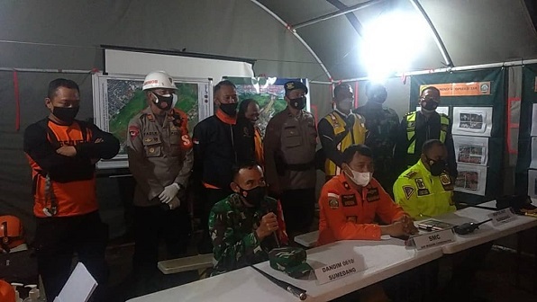 STOP OPERASI SAR PENCARIAN KORBAN LONGSOR SUMEDANG