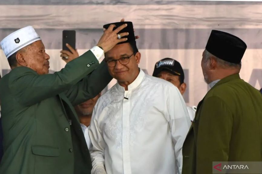 ANIES BAKAR SEMANGAT SANTRI DI PONPES TAHFIDZUL QURAN WAHIDIN HALIM TANGERANG
