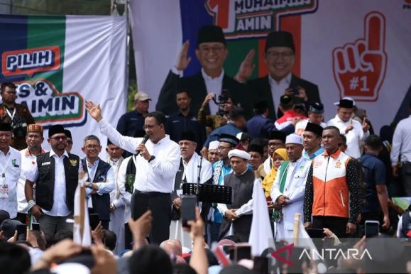 ANIES SERUKAN SEMANGAT PERUBAHAN DI HADAPAN MASYARAKAT ACEH