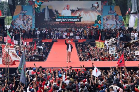 GANJAR SERUKAN WARGA JABAR JANGAN TAKUT DIINTIMIDASI, LAWAN DENGAN BENAR