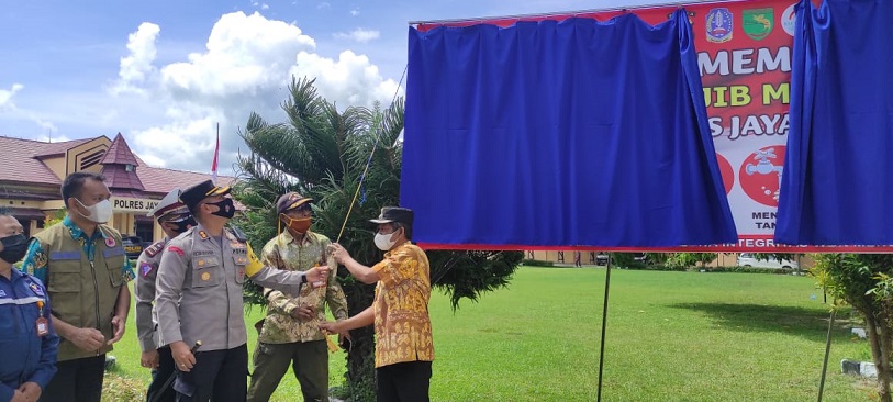 POLRES JAYAPURA CANANGKAN WILAYAH WAJIB MASKER