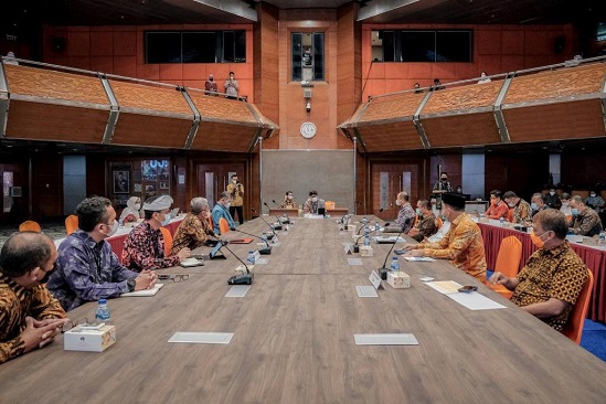 TANTANGAN BAGI KEPALA DAERAH MEMBUAT EVENT BERDAYA TARIK WISATA