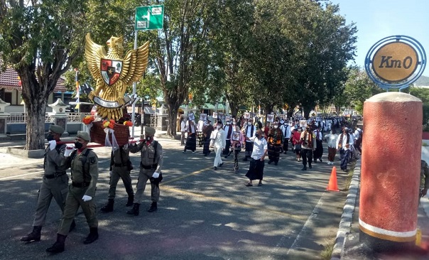 NAPAK TILAS BUNG KARNO DI ENDE DENGAN PARADE PESONA KEBANGSAAN