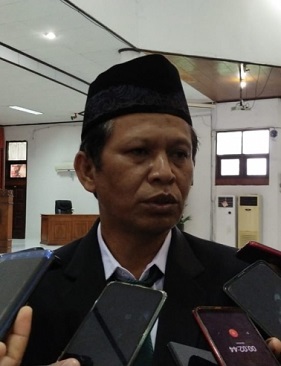 DI SIDANG PARIPURNA DPRD, BUPATI JAYAPURA JELASKAN PENGGUNAAN DANA HIBAH BNPB RP. 53,4 M