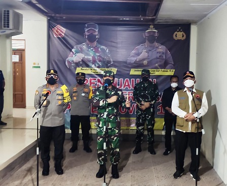 LETJEN GANIP PUJI PENGELOLAAN RS LAPANGAN COVID-19 BAMBANGLIPURO BANTUL