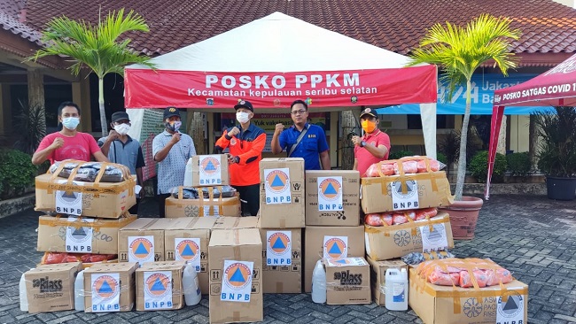 POSKO PPKM KEPULAUAN SERIBU TERIMA BANTUAN MASKER & HAND SANITIZER BNPB
