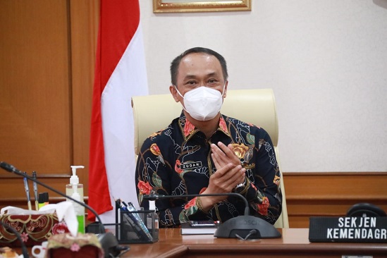 URUS KTP TAK PERLU SERTIFIKAT VAKSINASI COVID-19