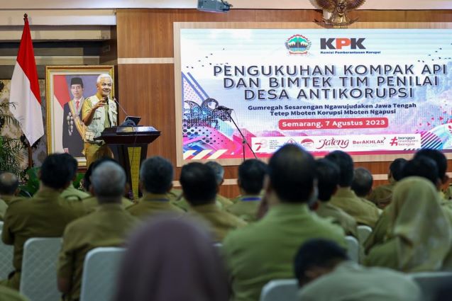 SEMANGAT ANTIKORUPSI GANJAR MENGAKAR HINGGA DESA