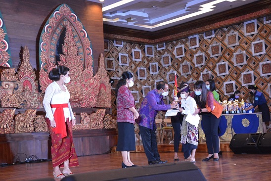 NAYAKA PRANA KOTA DENPASAR RAIH TOP INOVASI PELAYANAN PUBLIK