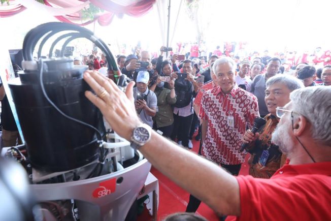 GANJAR JADIKAN CILACAP PILOT PROJECT TRANSISI ENERGI LISTRIK