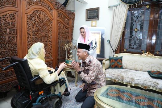 PESAN KHUSUS ISTRI GUS DUR UNTUK GANJAR: PUASA DAN PERBANYAK TIRAKAT 