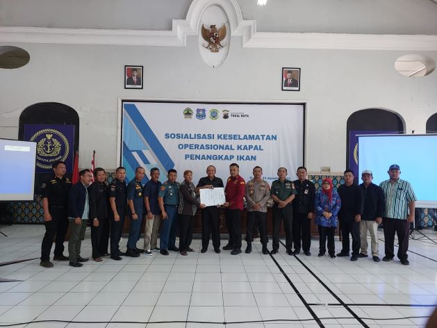 TEKAN RESIKO KEBAKARAN, PEMILIK KAPAL IKAN DI KOTA TEGAL DIMINTA PATUHI SOP