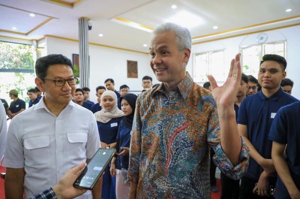 MAGANG KERJA DI LUAR NEGERI ATASI KEMISKINAN ALA GANJAR