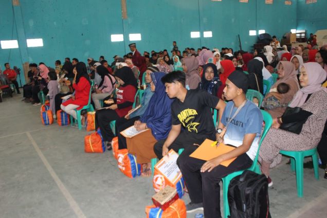 KORBAN GEMPA CIANJUR TERIMA DANA TUNGGU HUNIAN