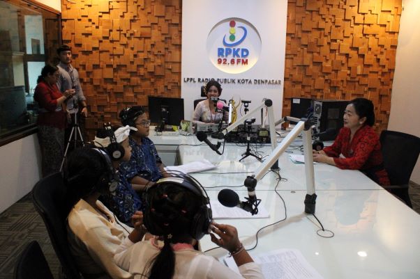 MESATUA, MENDONGENG AGAR BAHASA BALI LESTARI