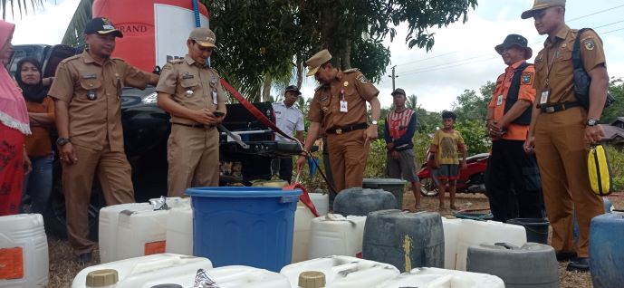 KEMARAU EKSTREM, PEMKAB TANAH LAUT KERAHKAN 40 ARMADA DISTRIBUSI AIR BERSIH