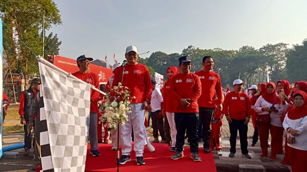 DI KABUPATEN MALANG, KAMPANYE KESEHATAN JANTUNG DENGAN JALAN SEHAT
