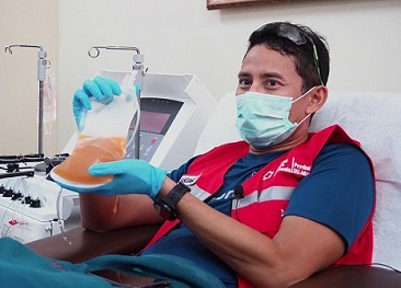 Menparekraf Lakukan Donor Plasma Konvalesen untuk Pasien COVID-19