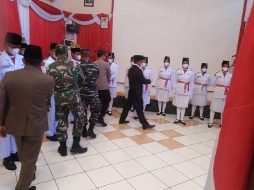 Sekda Kotabaru Kukuhkan 25 Personel Paskibraka