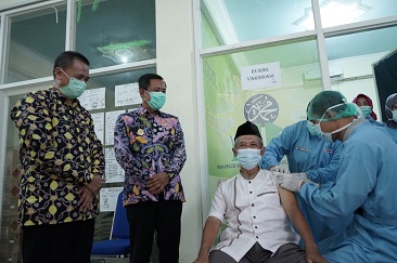 Wabup Ngawi, Tinjau Vaksinasi di PP. Muhammadiyah Ngawi