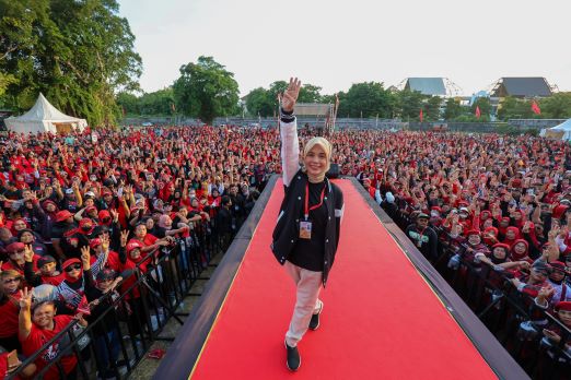TEMUI 10.000 KADER PEREMPUAN DI SOLO, ATIKOH REFLEKSI KONGRES PEREMPUAN 1928