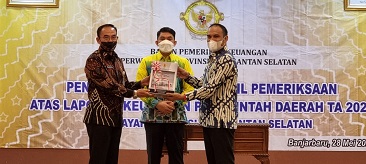 HUT ke-71 Pemkab Kotabaru Terima WTP Keenam 