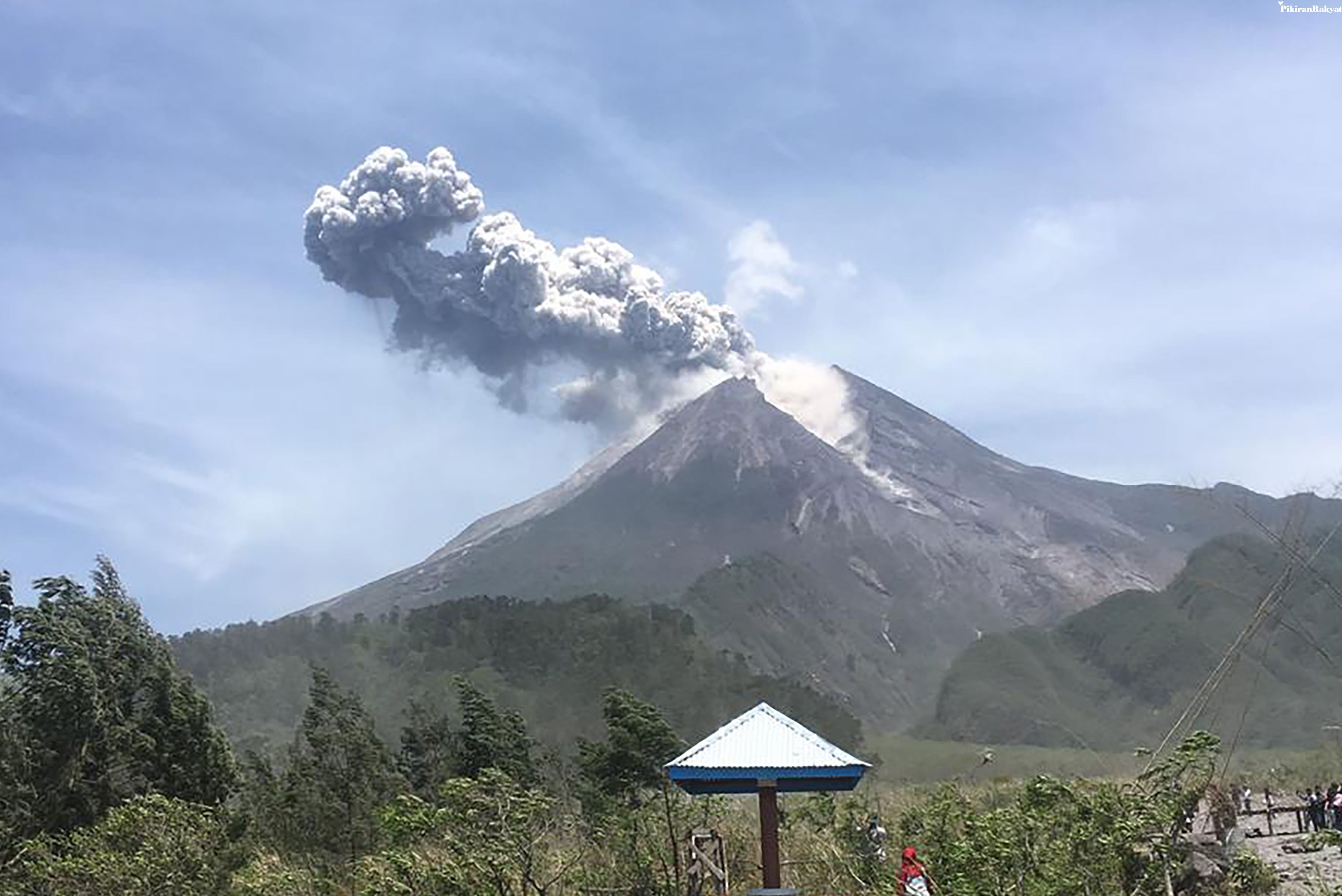 Status Aktivitas Gunung Merapi Naik Level III