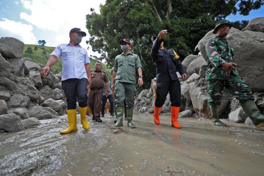 KEPALA BNPB APRESIASI KERJA TIM GABUNGAN TANGANI BANJIR HUMBANG HASUNDUTAN