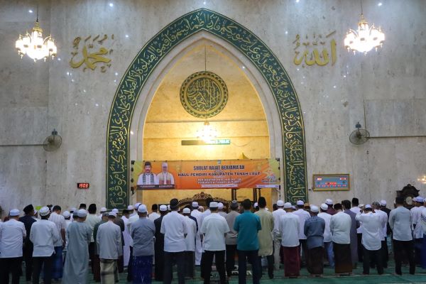 WARGA DIMINTA SYUKURI DAN KENANG PERJUANGAN PENDIRI KABUPATEN TANAH LAUT