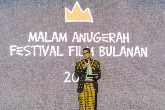 FESTIVAL FILM BULANAN AJANG BAGI SINEAS DAERAH DARI SELURUH INDONESIA