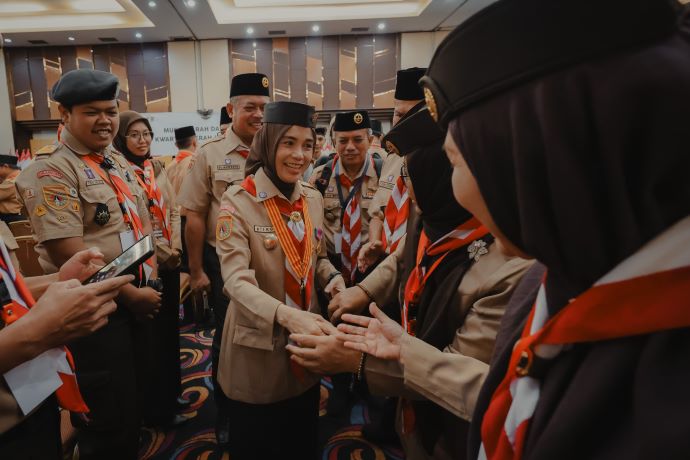 PURNA TUGAS, INI SEDERET PRESTASI ATIKOH GANJAR SAAT PIMPIN KWARDA JATENG