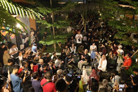 KREATIF, ANAK MUDA BEKASI CURHAT KE GANJAR LEWAT PUISI