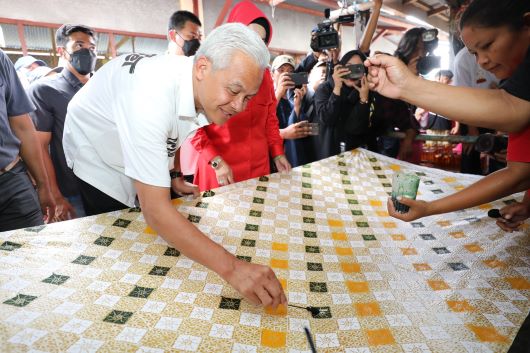 GANJAR GAGAS BANK KHUSUS MODAL UMKM BUNGA RENDAH