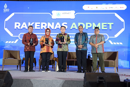 Kemendagri Minta Pemda Anggarkan Pembiayaan Energi Terbarukan dalam RAPBD 2023