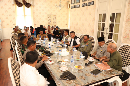 Tekankan Kecepatan Penanganan Tanggap Darurat, Kepala BNPB : Masyarakat Terdampak Tidak Boleh Menderita Terlalu Lama