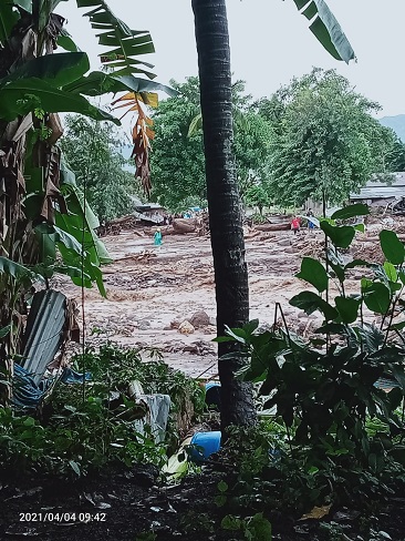 Sebanyak 27 Warga diperkirakan Masih Hilang Akibat Banjir Bandang Flotim