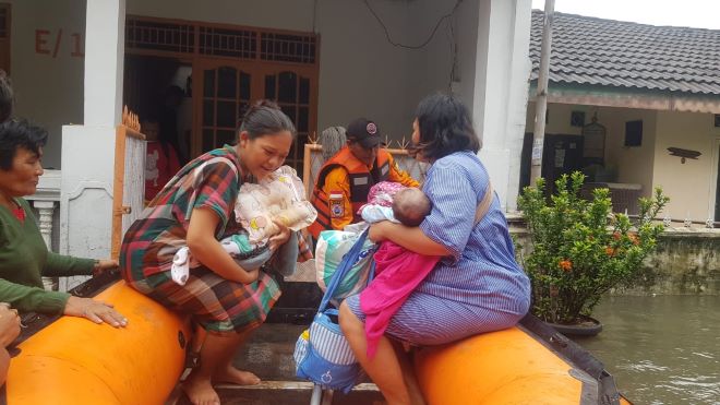 HINGGA MINGGU MALAM, LEBIH DARI 30.000 KK TERDAMPAK BANJIR DI JAWA, BALI, NTT 