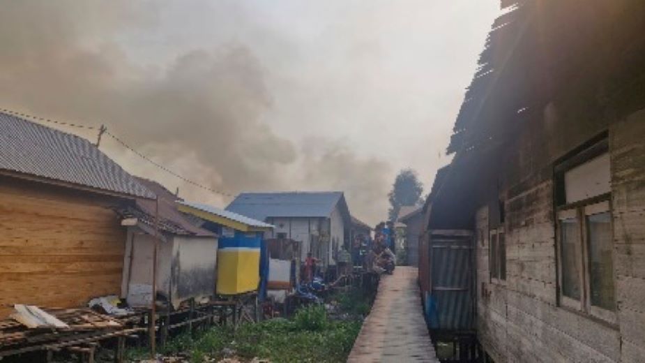 1.691 PUSKESMAS SIAGA LAYANI WARGA TERDAMPAK KARHUTLA