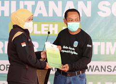 Gubernur Jatim Minta LMDH Berdayakan SK Perhutanan Sosial