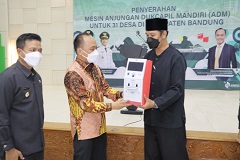 Dirjen Zudan Apresiasi Bupati Bandung Bagikan 31 Mesin ADM ke Desa-desa