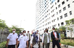 Antisipasi Penambahan Kebutuhan Tempat Karantina, Kepala BNPB Tinjau Kesiapan Rusun di DKI Jakarta