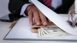 2 ORANG DIPERIKSA SEBAGAI SAKSI TERKAIT DUGAAN TINDAK PIDANA KORUPSI PADA PERUSAHAAN UMUM PERIKANAN INDONESIA (PERUM PERINDO) TAHUN 2016-2019